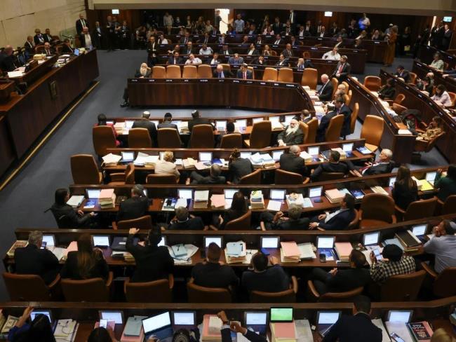 Кнессет утвердил принцип преемственности для законопроекта о призыве, Галант голосовал против